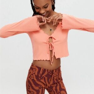 Urban Outfitters Peach Ribbed Tie-Front Lettuce Hem Top – NWOT
